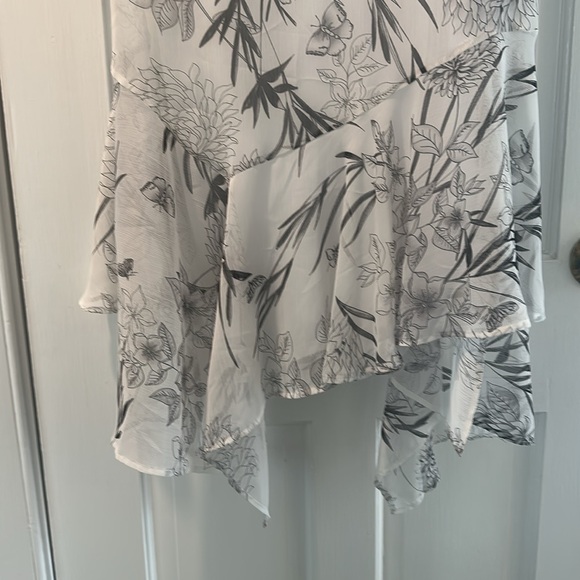 Calvin Klein White and Black Floral Dress - Picture 3 of 6